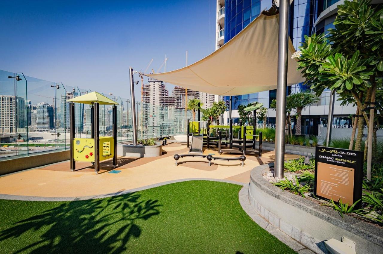 Royal Club By Rvhr, Paramount Tower B, Business Bay Dubai Exterior foto